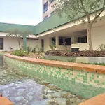 With Private Terrace & Car Garage Apartamento
