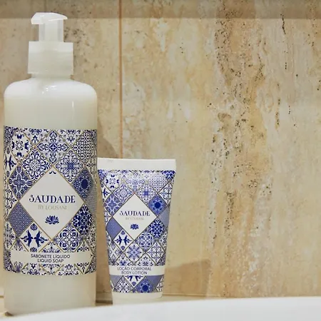 With Private Terrace & Car Garage Lägenhet