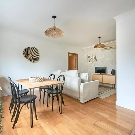 Apartment With Private Terrace & Car Garage