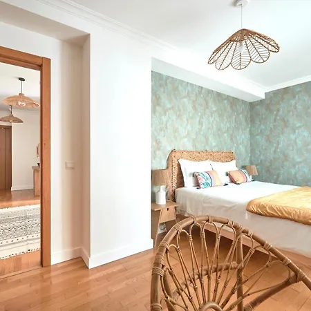 Apartment With Private Terrace & Car Garage Lisbon